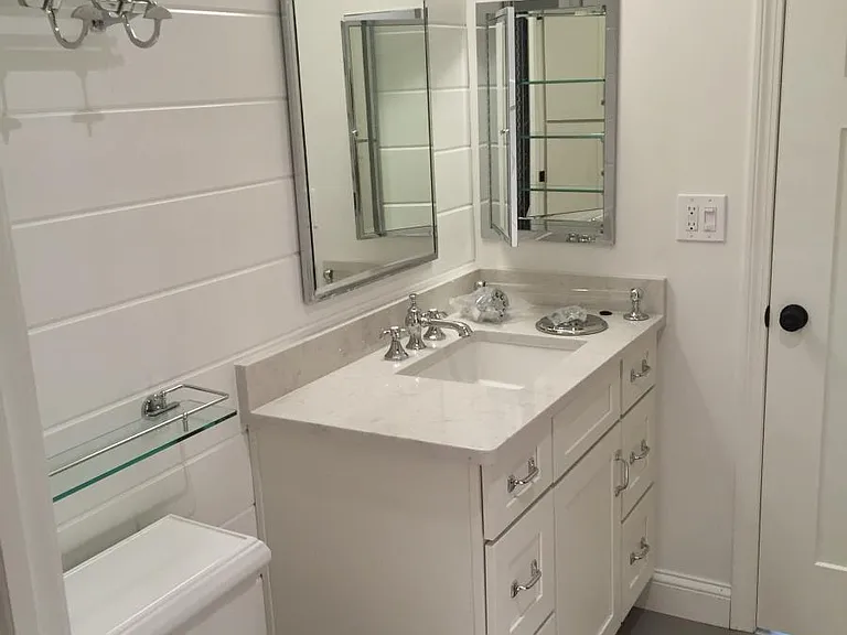 2076 Parmenter Blvd — Photo 31