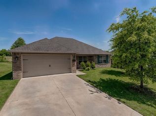 2520 Iron Ave, Farmington, AR 72730