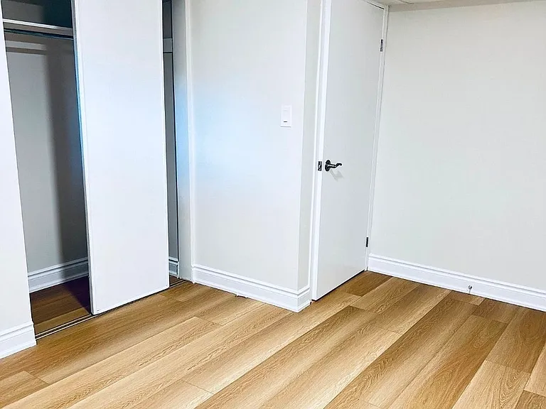 36 Castor Cres #BASEMENT — Photo 13