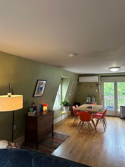 1st image of 30 Mount Vernon St #3