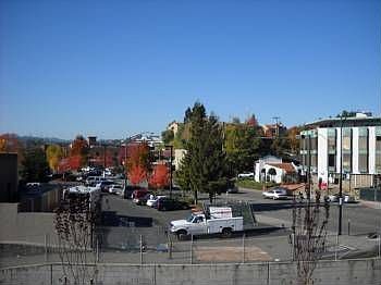 2nd image of 1175 Mt Diablo Blvd #B