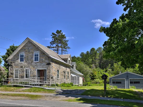 250 North Street, Chester, VT 05143
