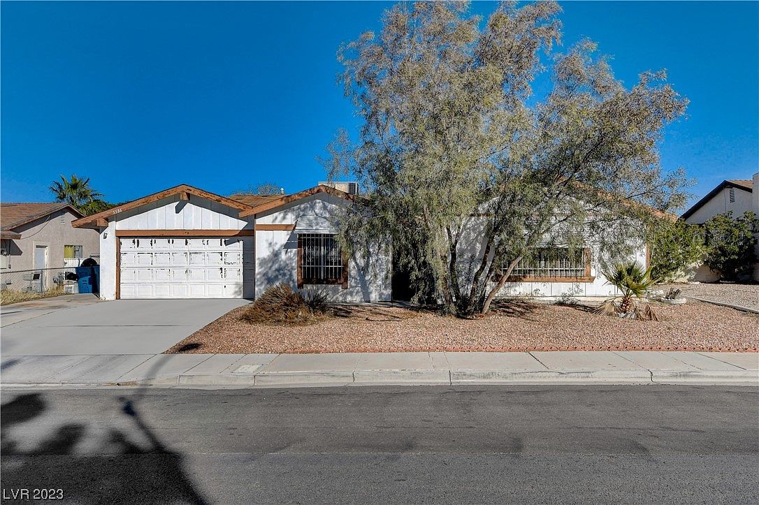 5586 Surrey St, Las Vegas, NV 89119 | Zillow