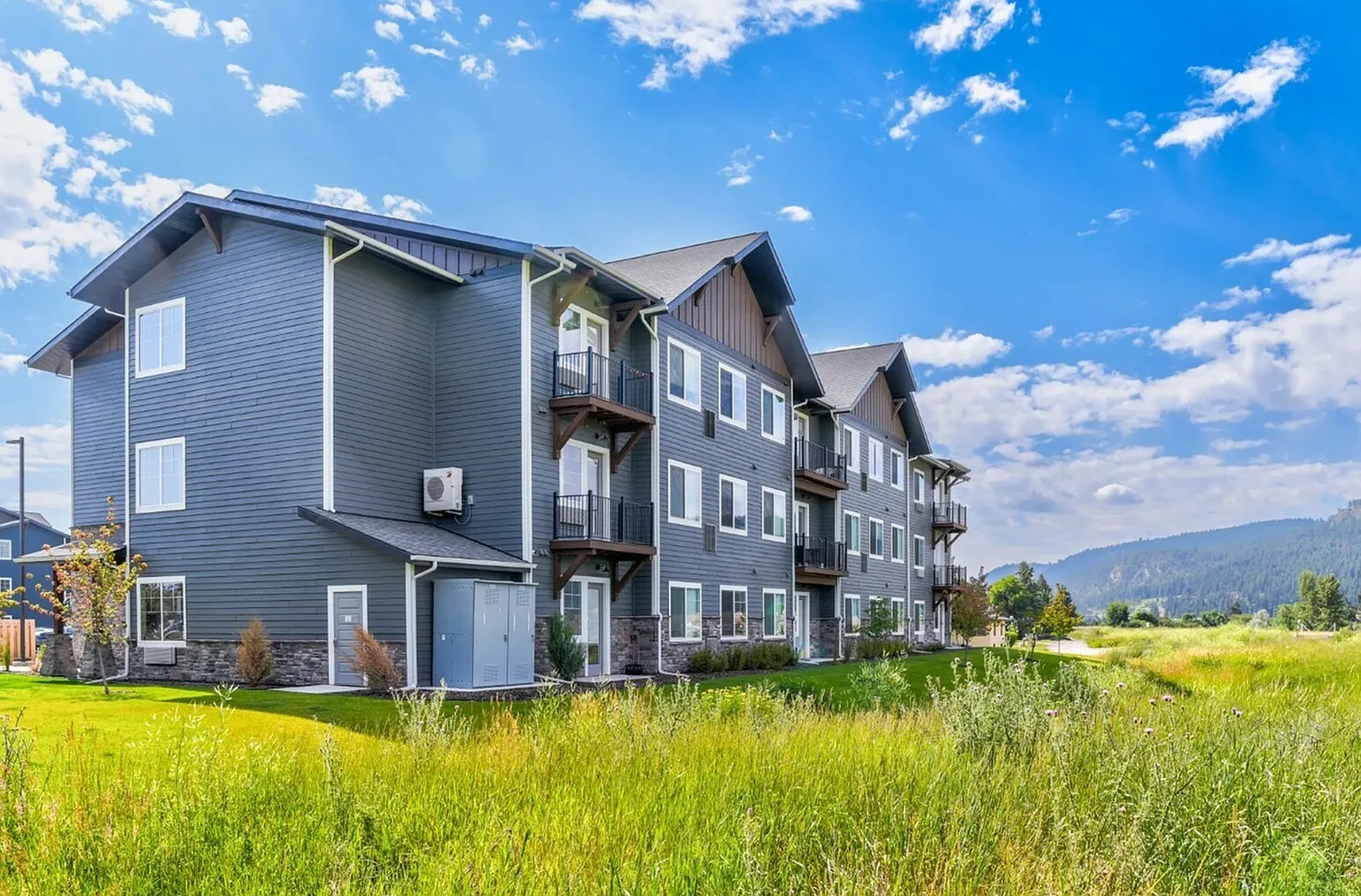 The Meridian Apartments — Photo 3