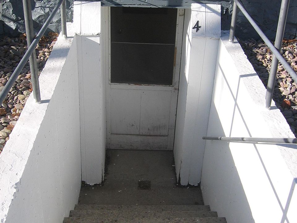 2nd image of 303 E Spruce St APT 2