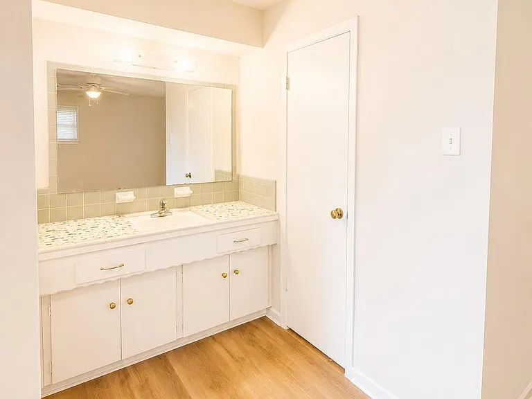 10223 Knoboak Dr — Photo 12