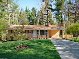 329 Kendale Ct, East Flat Rock, NC 28726