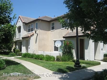 2nd image of 1302 Esplanade Cir