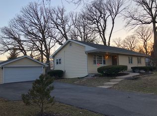 9509 W Oak Pl, Des Plaines, IL
