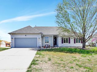 9517 E Pebblebrook Ct, Wichita, KS 67207