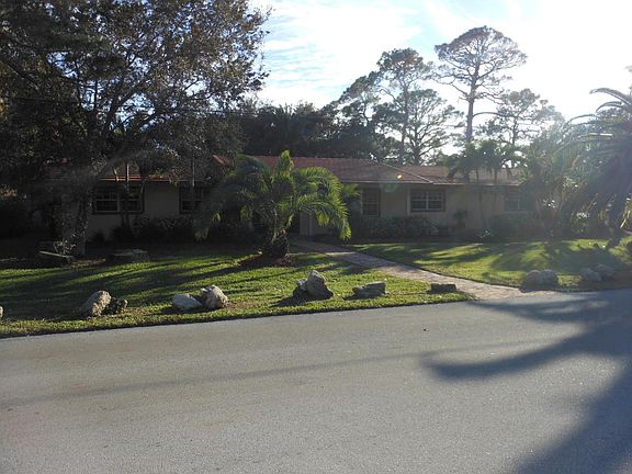 2nd image of 275 Datura Dr