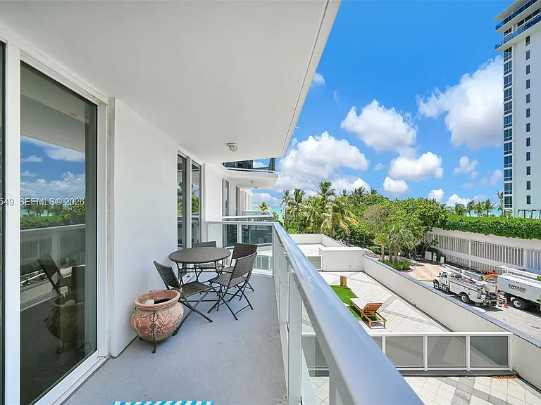 2401 Collins Ave #504 — Photo 22