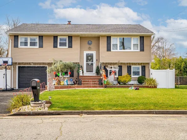 131 6th St, Middlesex, NJ 08846