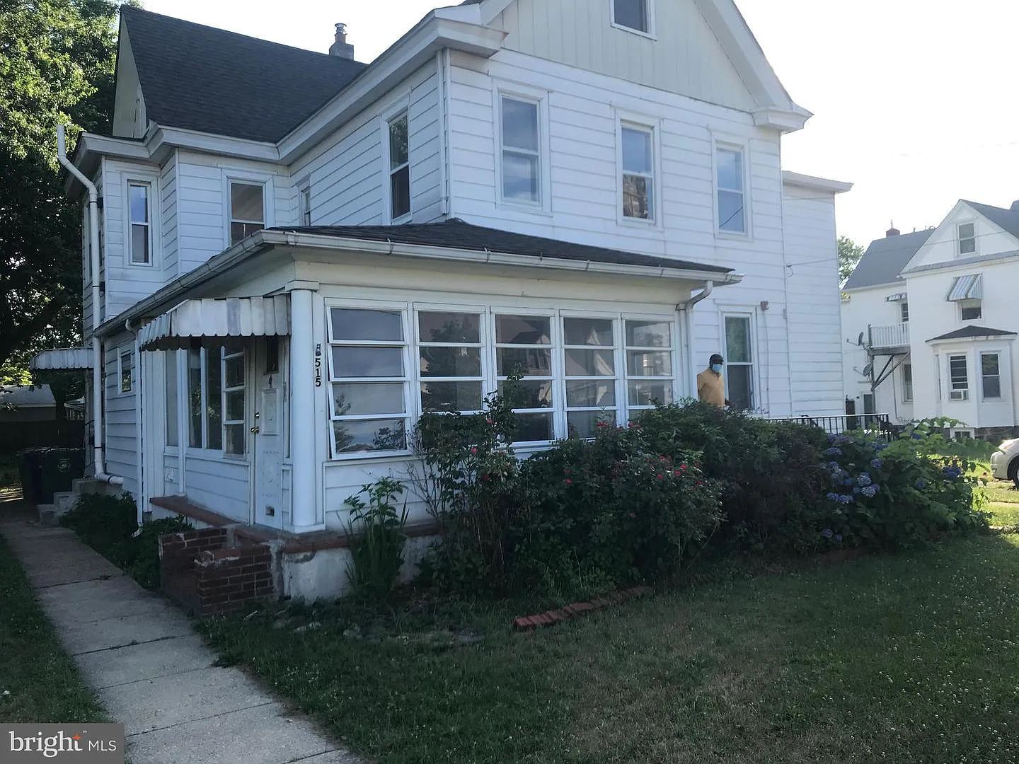 515 Maple Ave photo 1