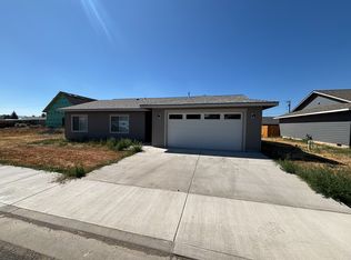 427 NW Divot Ct, Madras, OR 97741