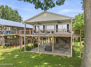 1728 Yarbro Landing Ln, Decaturville, TN 38329