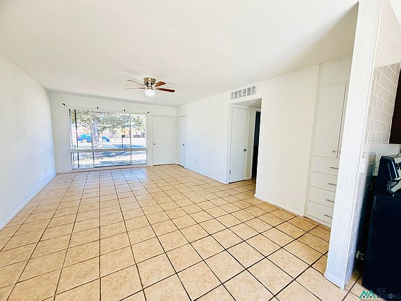4th image of 1620 W Juniper St