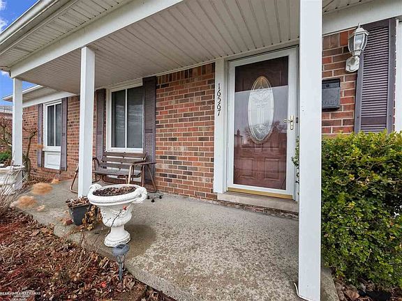 3rd image of 16567 Bowman St