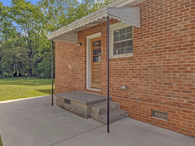 485 N Fairview Ave — Photo 23
