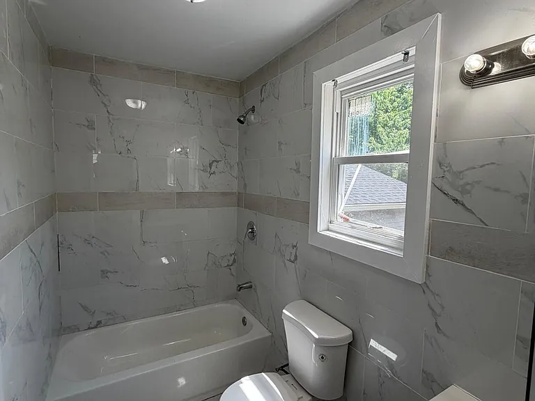 318 W Runyon St #3F — Photo 10