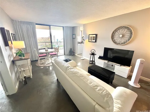 1201 Wilder Ave APT 2102, Honolulu, HI 96822