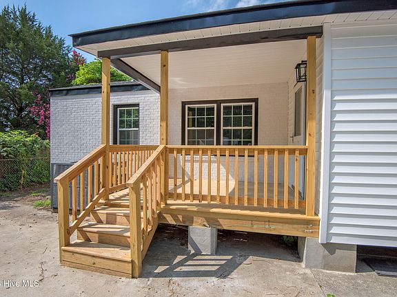 5th image of 420 Dexter Street