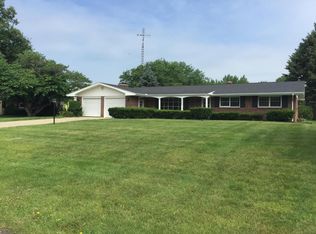 1393 S Manor Dr, Saint Joseph, MI 49085