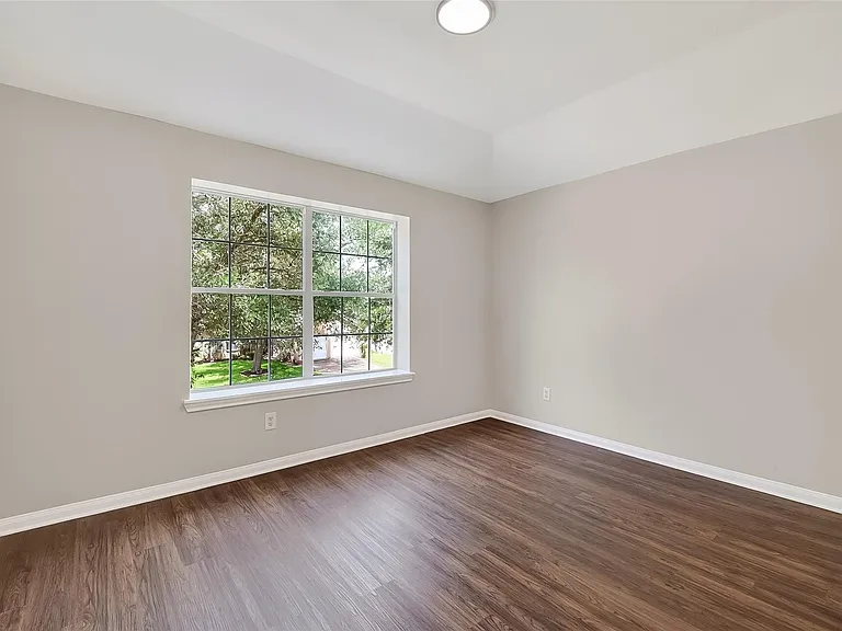 16311 Yabbie Dr — Photo 32