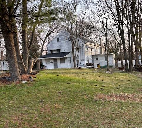 3rd image of 124 New Hillcrest Ave