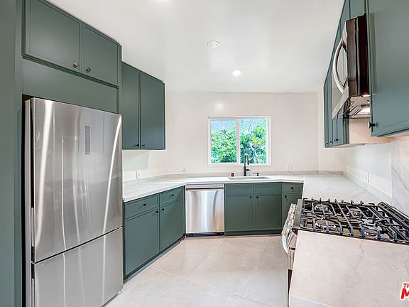 2nd image of 16185 W Sunset Blvd #3