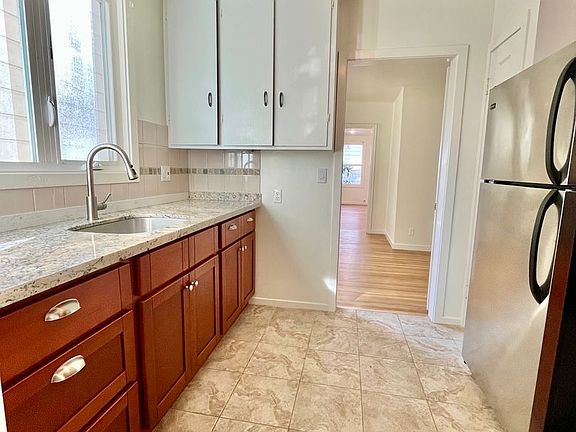 5th image of 1739 Lake St APT 2