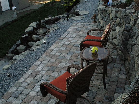 Upper sitting area