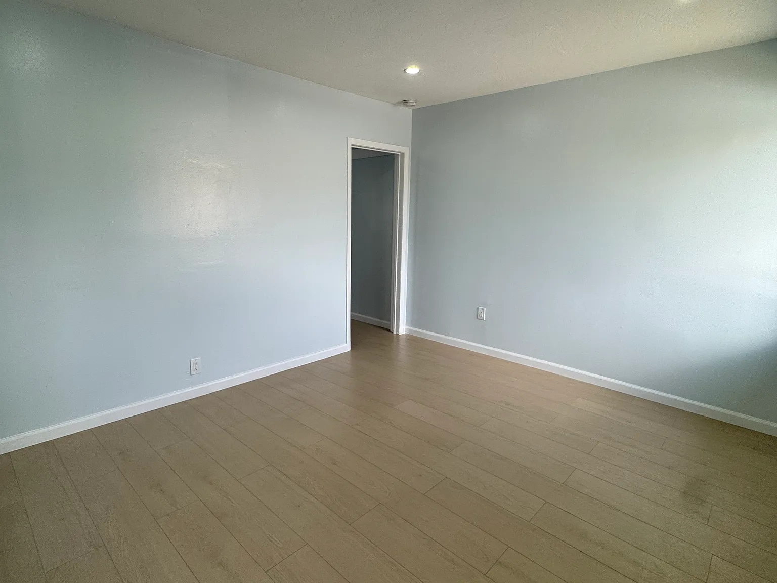 1 bed, 400 sqft, $1,750 — Photo 4