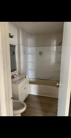 Unit Photo