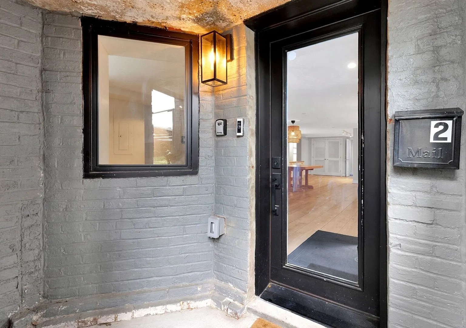 Gorgeous 2-Bedroom Condo in Bloomingdale/Eckington Newly Renovated Kitchen! — Photo 4