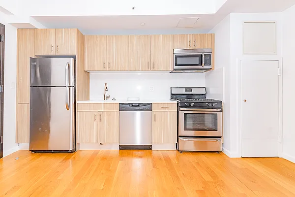 Rented by MySpaceNYC | media 16