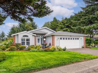 1150 SW Sailfish Loop, Waldport, OR 97394