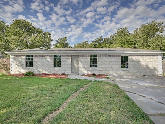 3rd image of 536 Parkside Dr