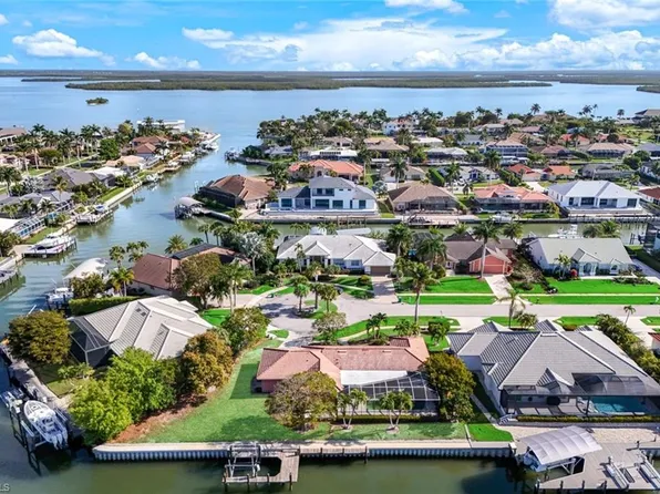 358 Grapewood CT, MARCO ISLAND, FL 34145