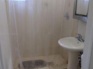 4121 Thomas St, Hollywood, FL 33021
