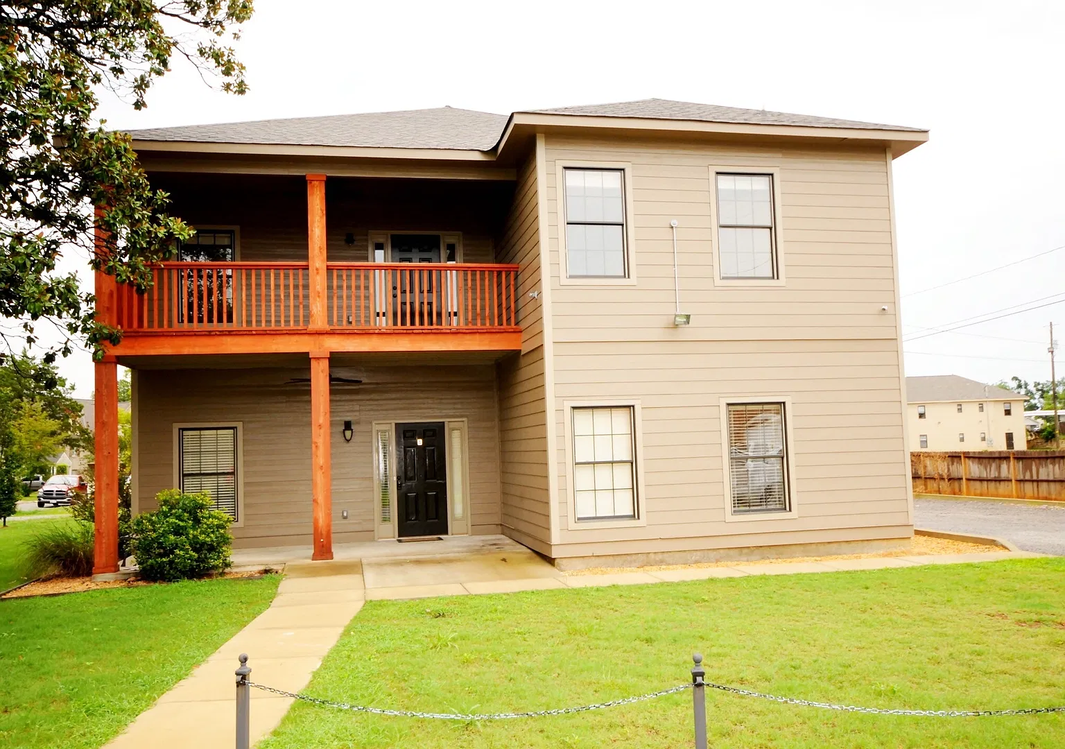 497 Wesley Place — Photo 3