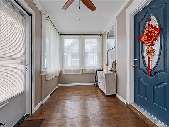 3rd image of 50 Lewis Pl