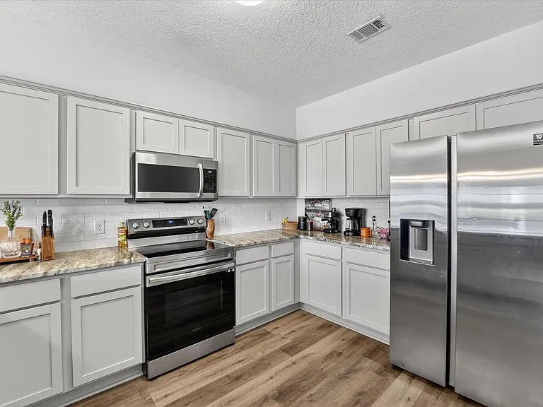 539 Brightleaf Cir — Photo 16