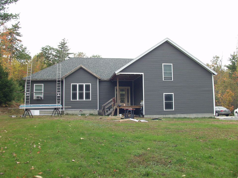 2nd image of 40 Elizabeth Ln