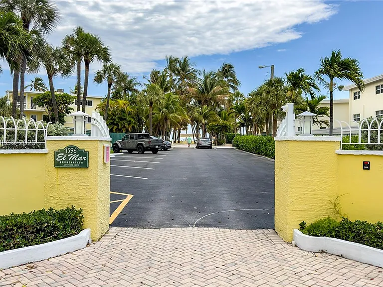 1391 S Ocean Blvd #409 — Photo 43