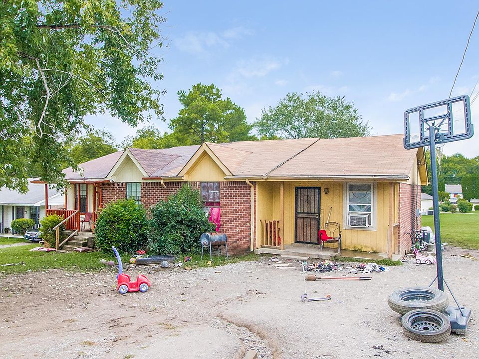 2nd image of 1304 Bellshire Terrace Dr