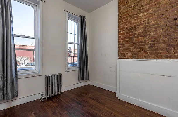 Rented by Nooklyn NYC LLC | media 11