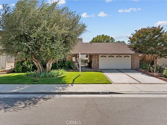 4th image of 25631 Bellerive Dr