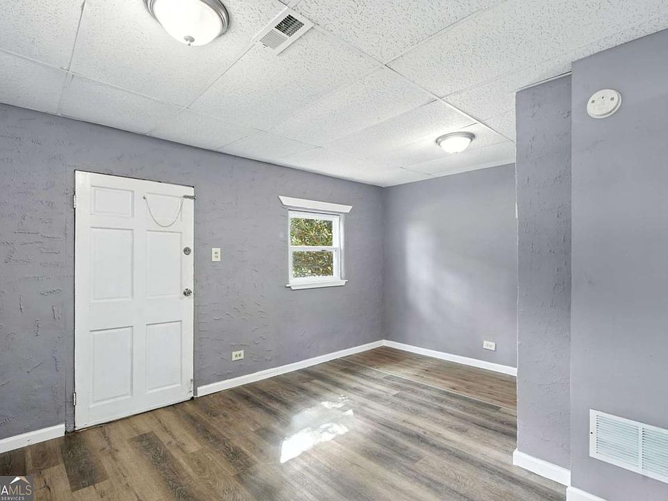 1st image of 1527 Langston Ave SW APT A