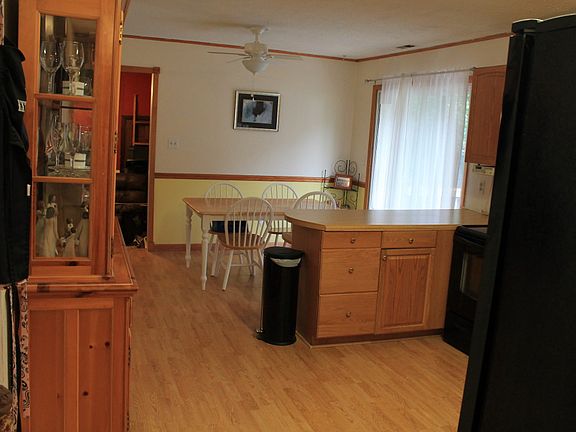 dining/kitchen